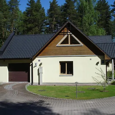 Dom wakacyjny House In Pine Forest Asari